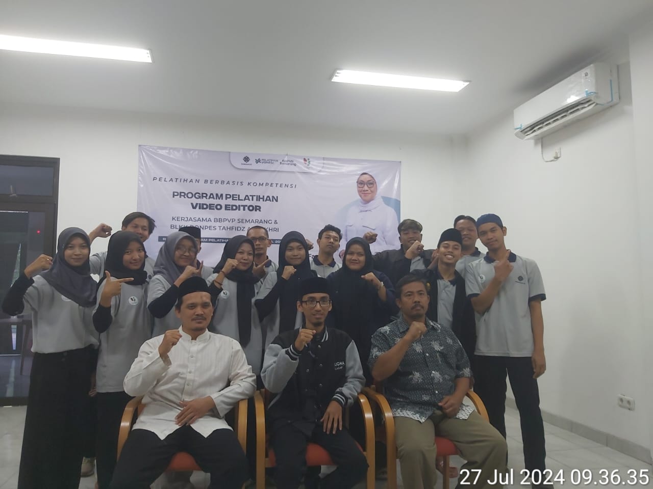 Peningkatan Keterampilan Digital: Mahasiswa KKN DR 8 dan BLKK Al Fakhri Gelar ToT Video Editing untuk Pemberdayaan Masyarakat