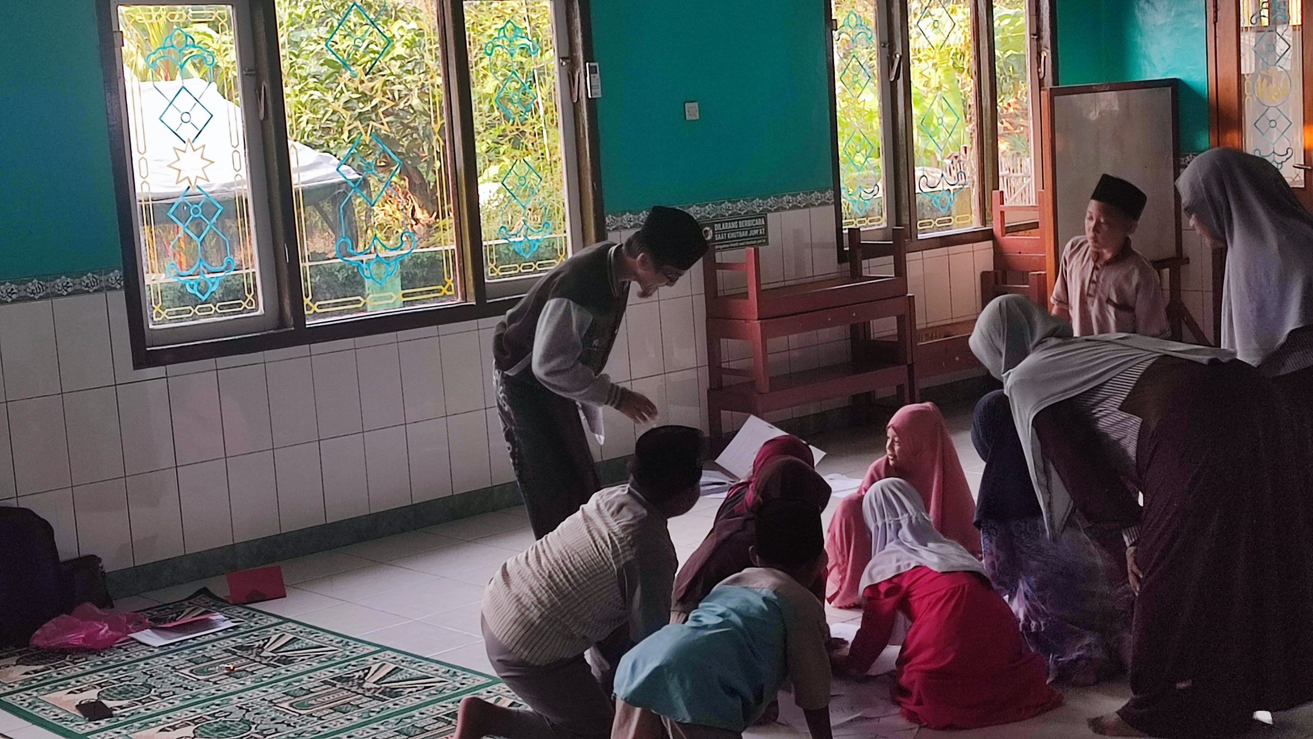 Kreativitas dan Religiusitas: Mahasiswa KKN UNUGHA Adakan Lomba Anak Sholeh di Kalikudi